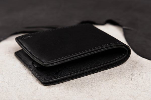 Oliver Bifold + Black